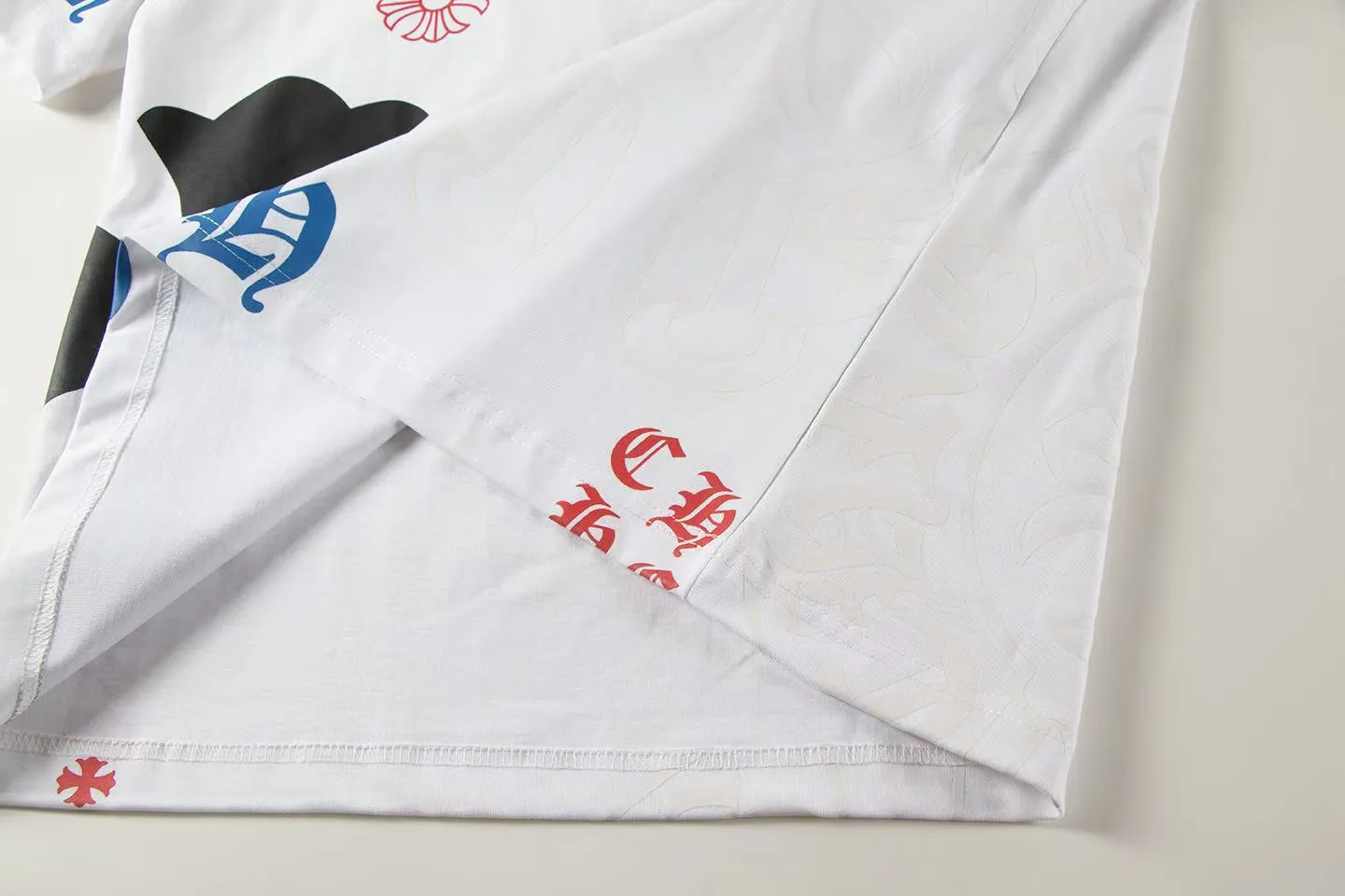 🅿️160 Style: 2025 new Croix Heart short-sleeved T-shirt Material: High version 300g double yarn combed cotton Size: S～XL Color: White Style number: Z007